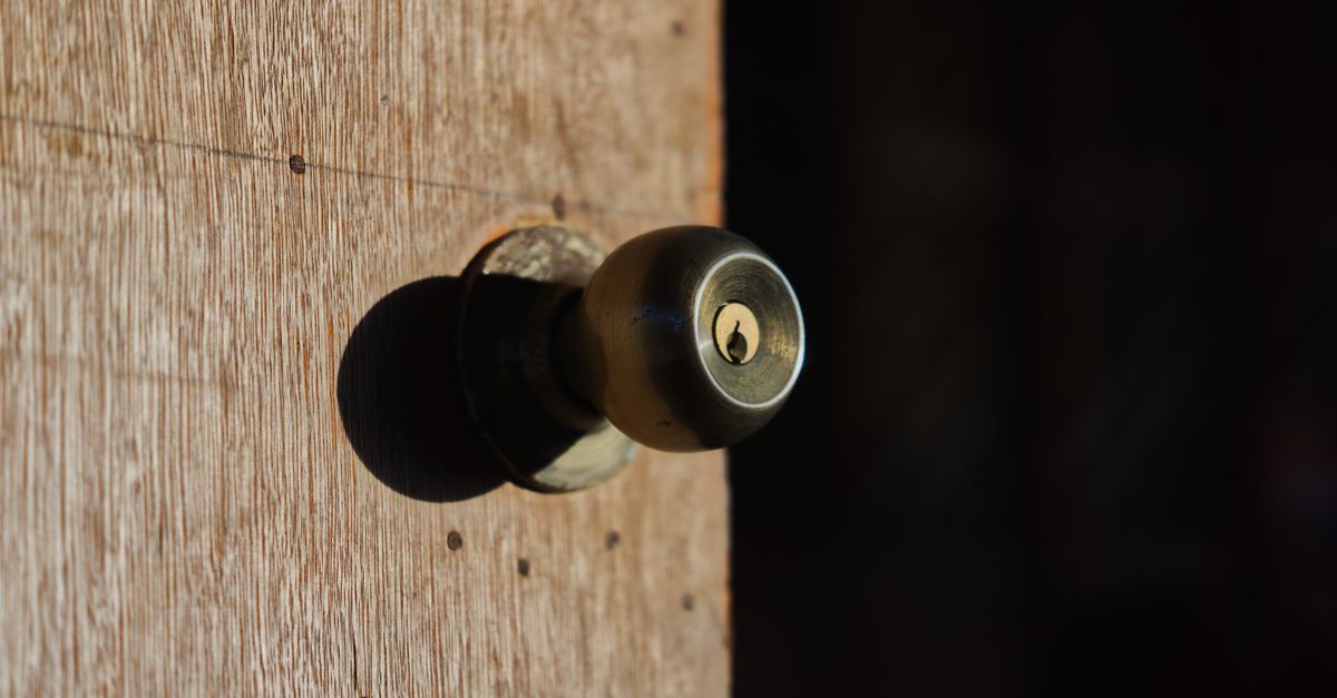 Just Moved to Westbury? Rekey or Replace Your Locks? — Westbury Locksmith