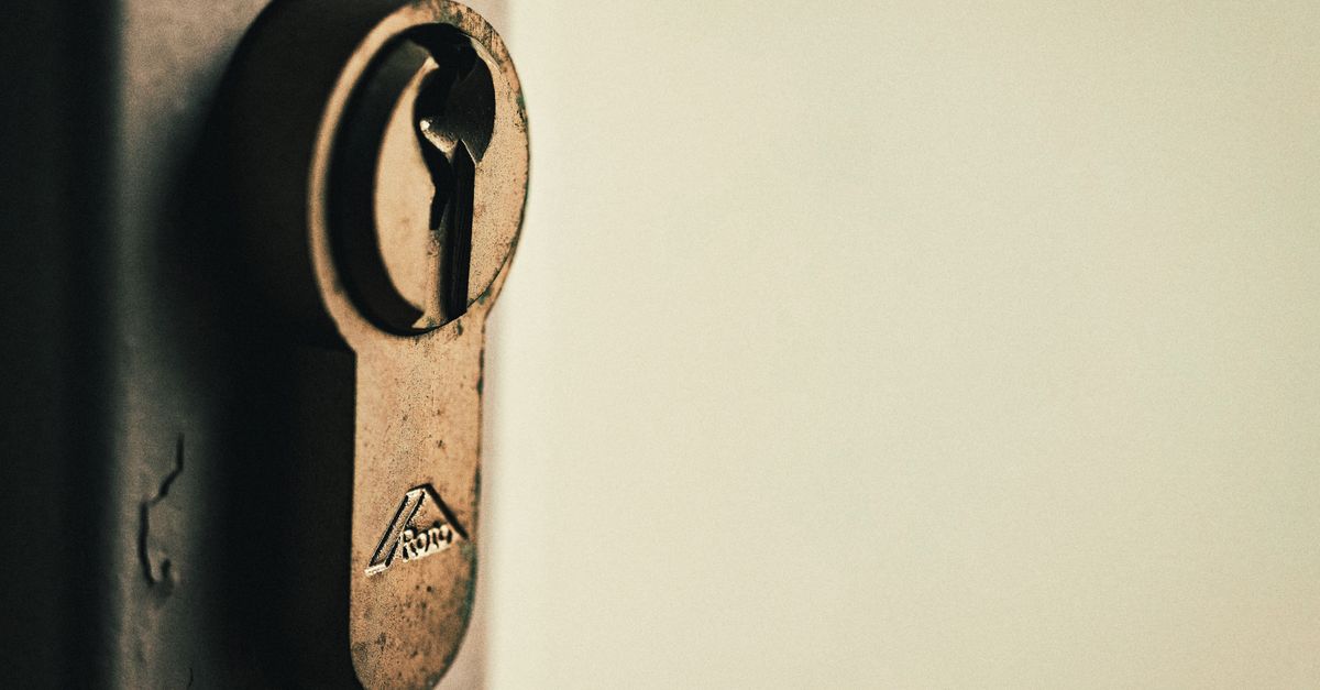 House Lockout Service — Westbury Locksmith